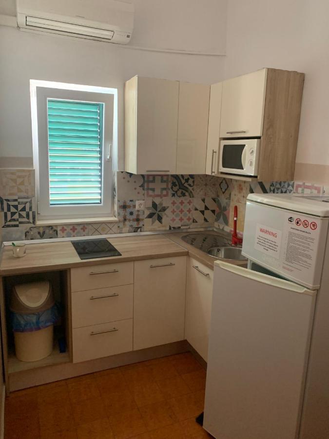 Apartmani Adriatic Ana Novalja Kültér fotó