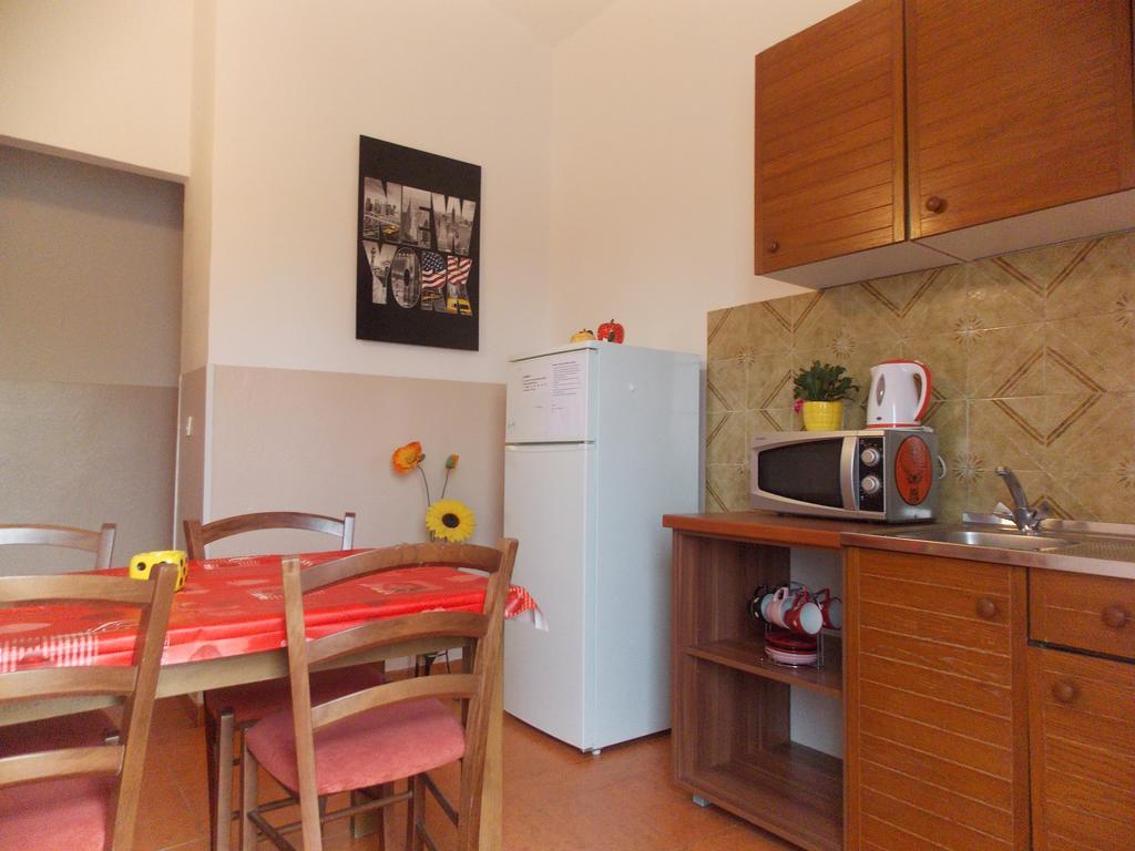 Apartmani Adriatic Ana Novalja Kültér fotó