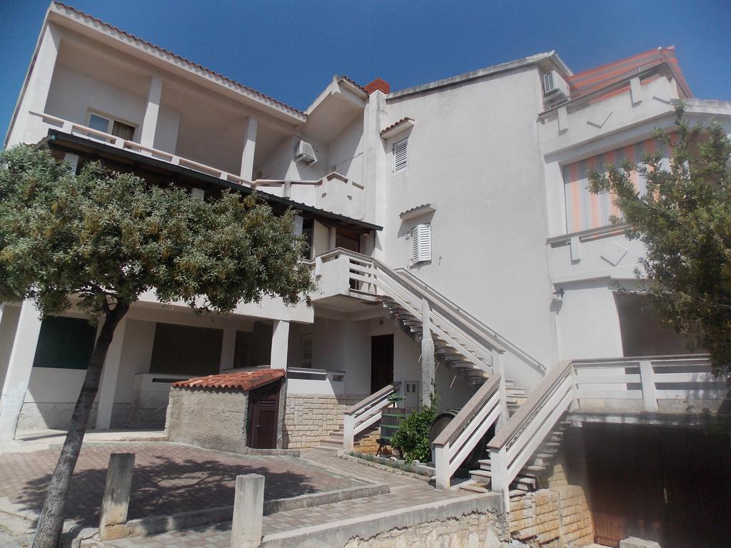 Apartmani Adriatic Ana Novalja Kültér fotó