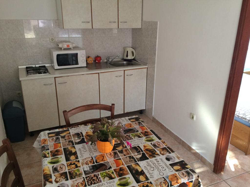 Apartmani Adriatic Ana Novalja Kültér fotó