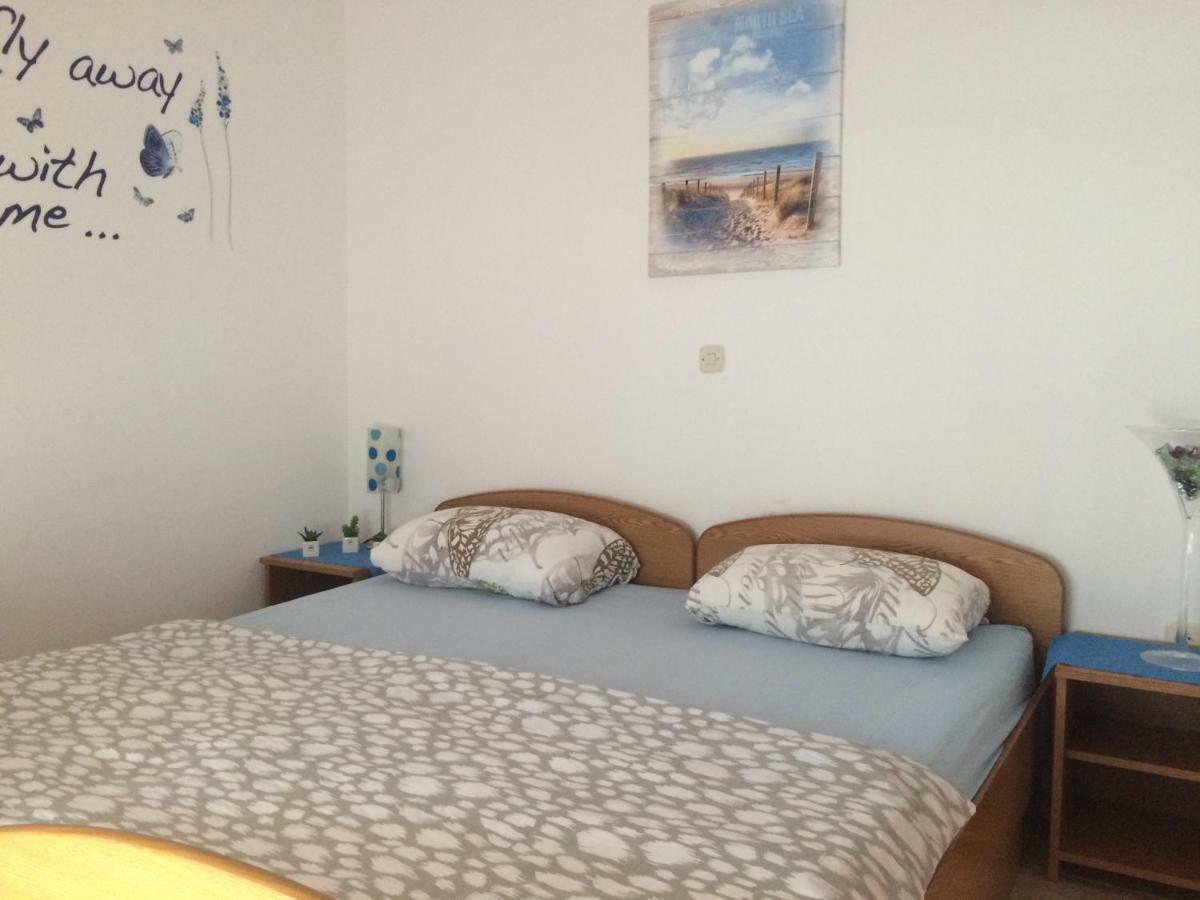 Apartmani Adriatic Ana Novalja Szoba fotó